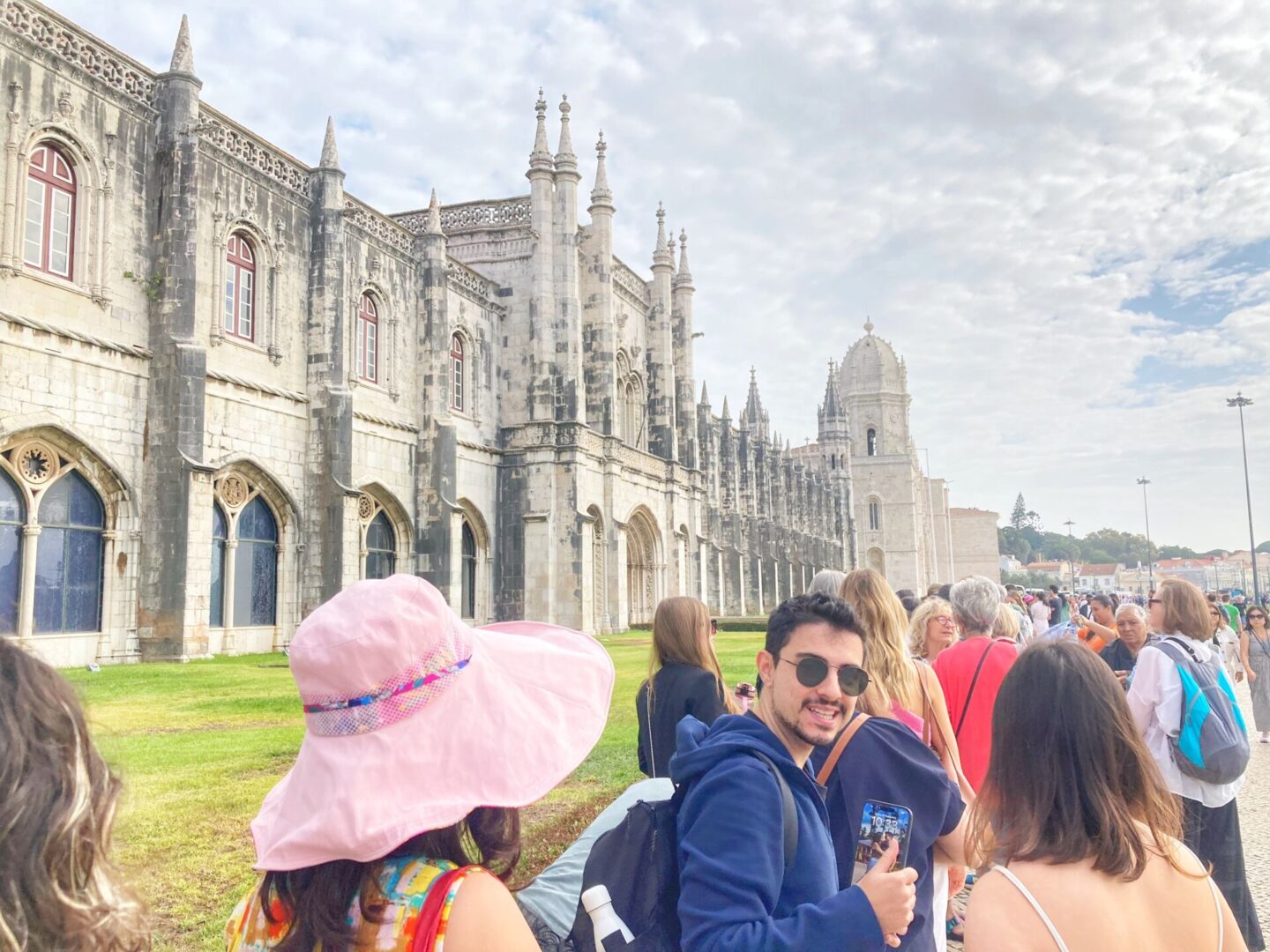 visiting Belém from Lisbon: a long queue outside Jeronimos Monastery